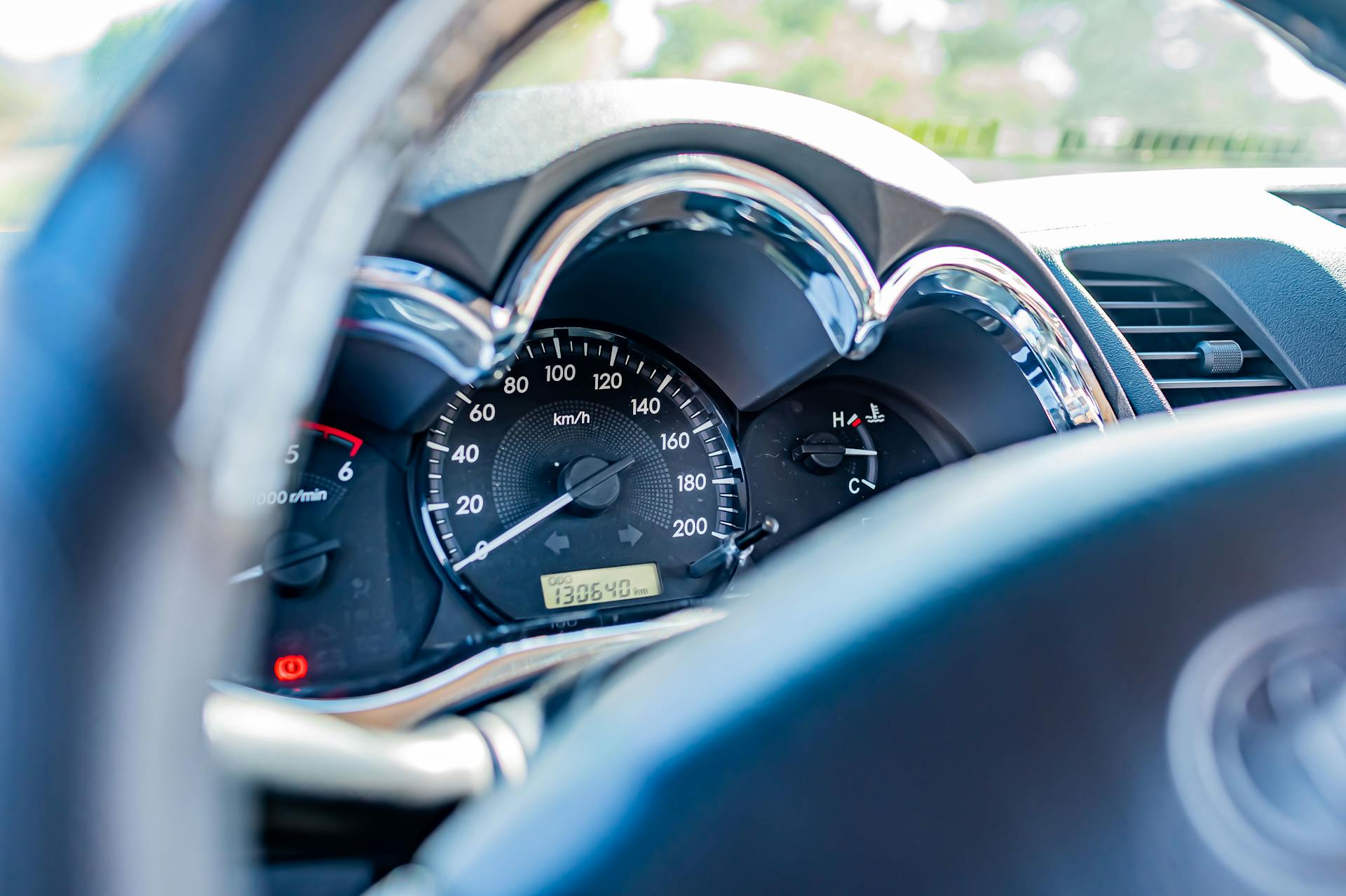 Automobiliste ayant aperçu un flash , automobiliste flashé, flash radar, image radar, excès de vitesse, vitesse flashée, perte de points, retrait de points, solde Télépoints, amende radar, PV radar, paiement consignation, majoration amende, suspension permis, stage récupération points, recours gracieux, contestation amende, recours en ligne ANTAI, tribunal de police, annulation contravention, vice de procédure, modèle lettre contestation, vigilance instant flash, code de la route 2025, infraction routière